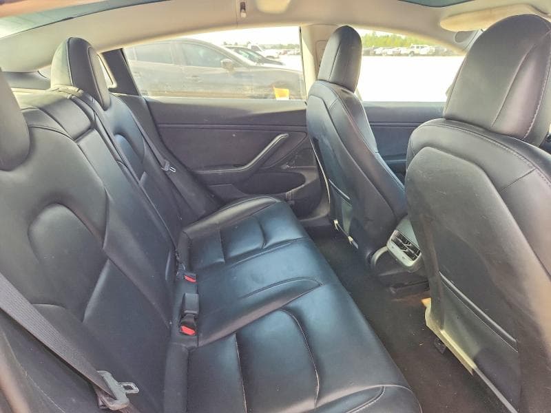 2018 TESLA MODEL 3 10