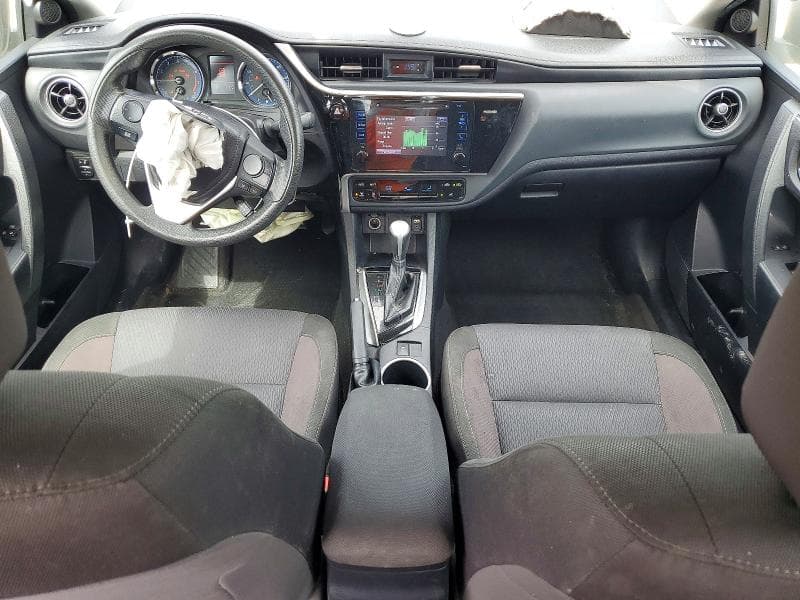 2017 TOYOTA COROLLA LE 8