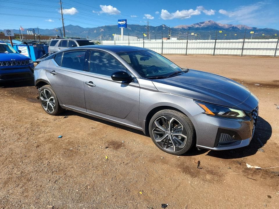 2025 NISSAN ALTIMA SR 4