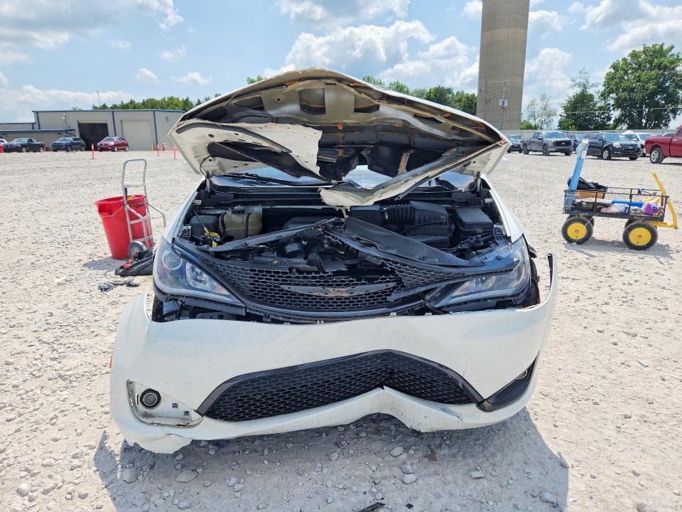 2018 CHRYSLER PACIFICA TOURING PLUS 5