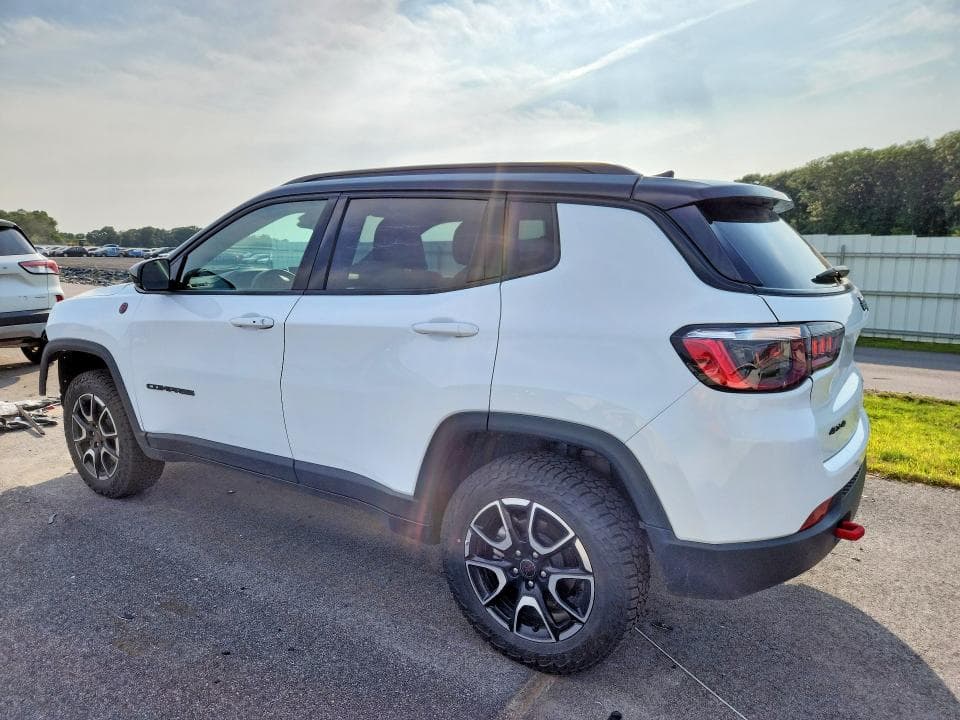 2025 JEEP COMPASS TRAILHAWK 2