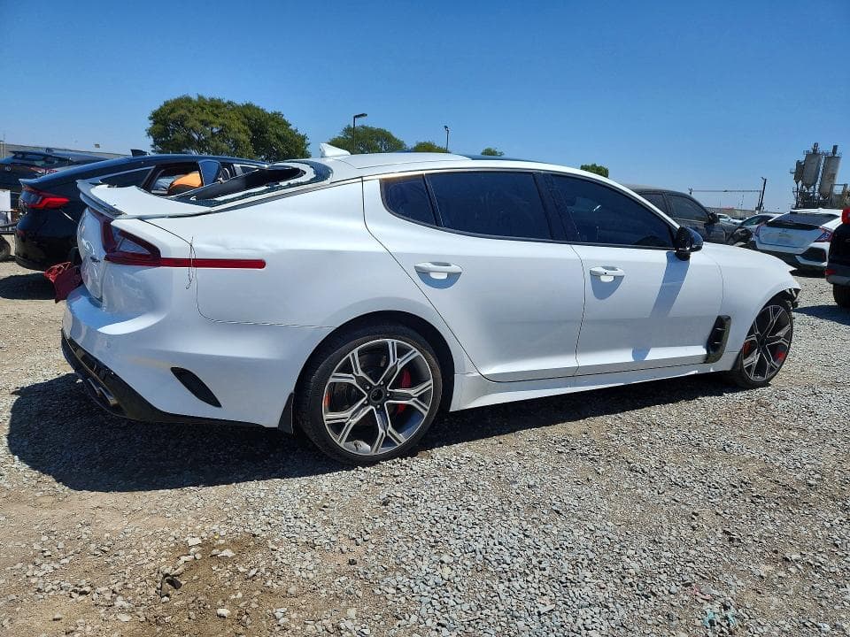 2018 KIA STINGER GT1 3