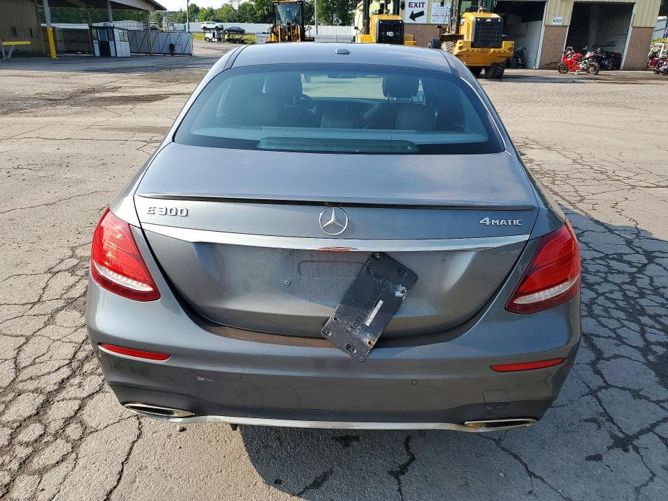 2017 MERCEDES-BENZ E 300 4MATIC 6