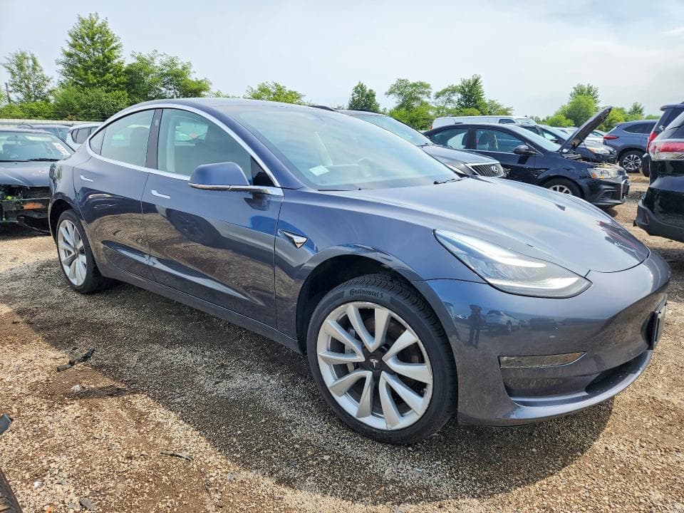 2018 TESLA MODEL 3 4