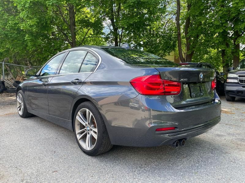 2018 BMW 330 XI 3
