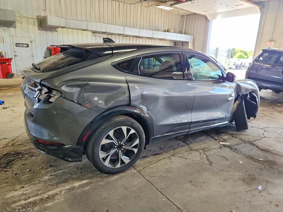 2023 FORD MUSTANG MACH-E PREMIUM 3