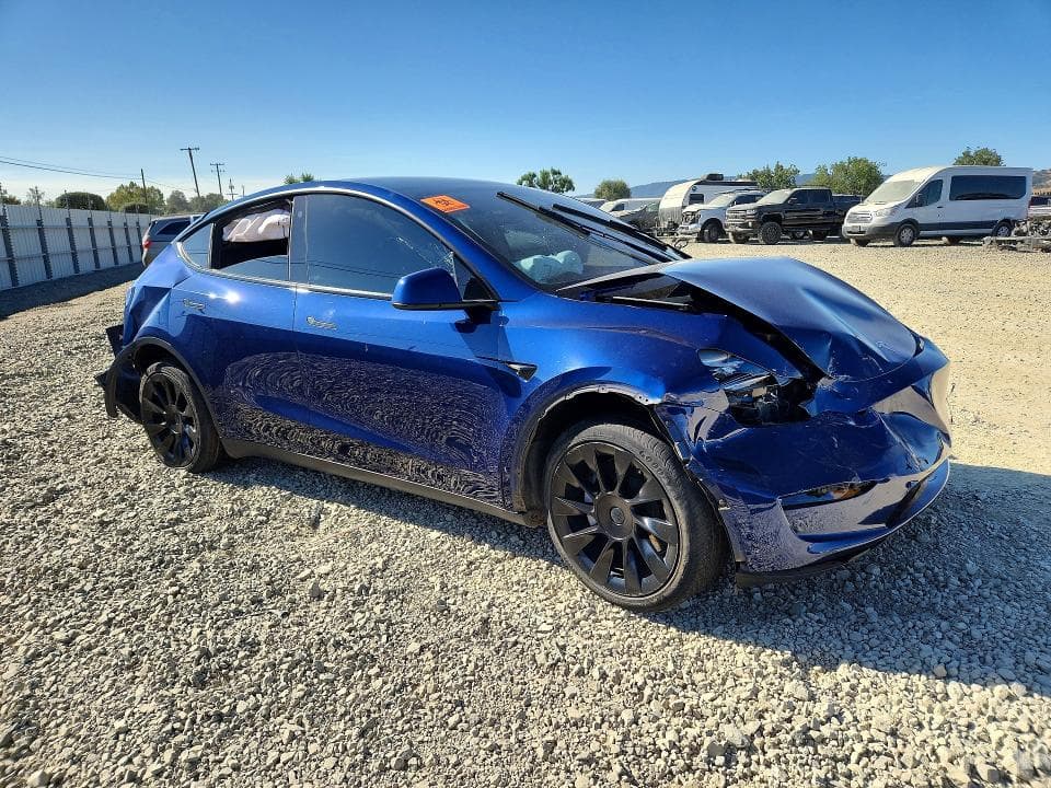 2022 TESLA MODEL Y 4