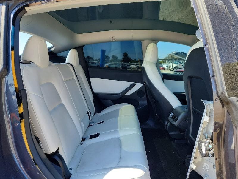 2021 TESLA MODEL Y 10