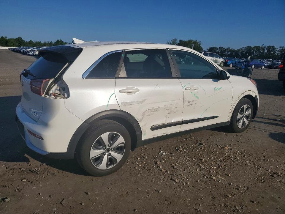 2017 KIA NIRO LX 3