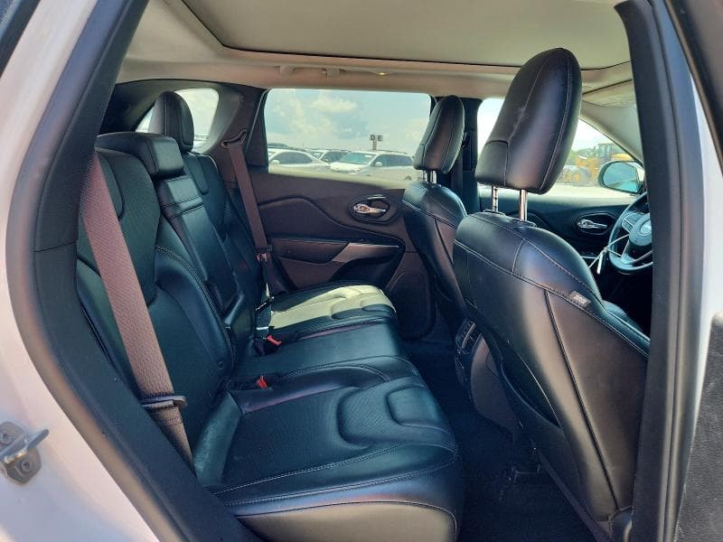 2019 JEEP CHEROKEE LIMITED 11