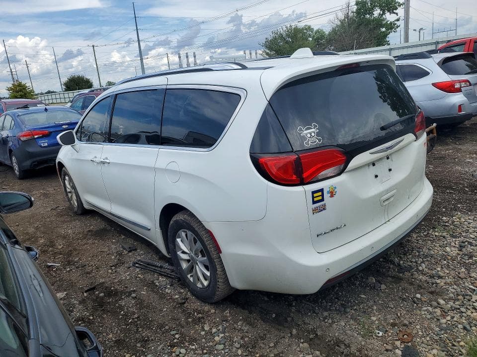 2019 CHRYSLER PACIFICA TOURING L 2