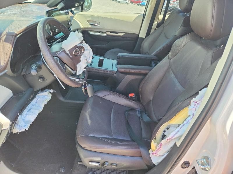 2023 TOYOTA SIENNA PLATINUM 7-PASSENGER 7