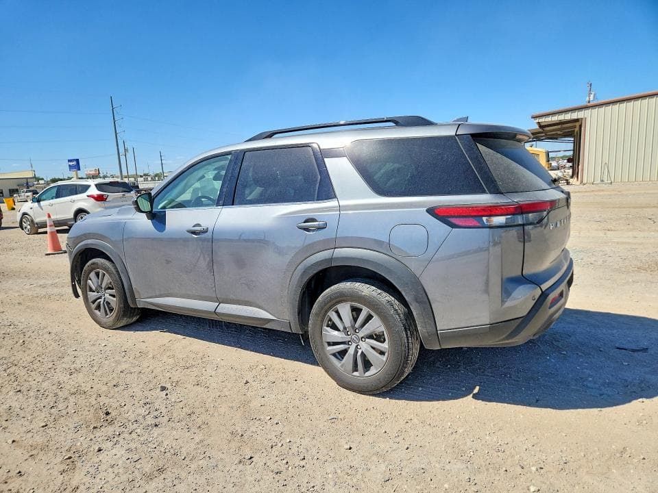 2025 NISSAN PATHFINDER SV 2