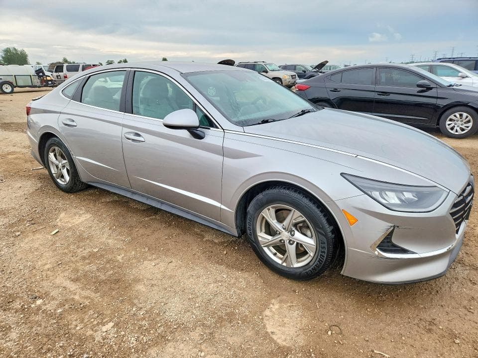 2020 HYUNDAI SONATA SE 4