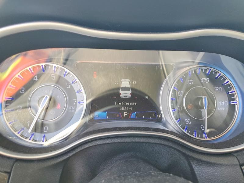 2017 CHRYSLER 300C 9