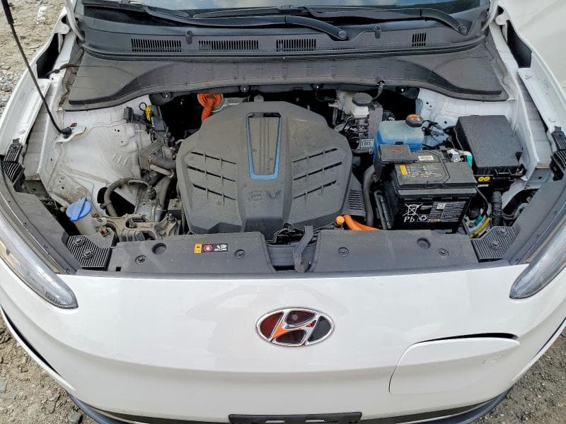 2023 HYUNDAI KONA SE 12