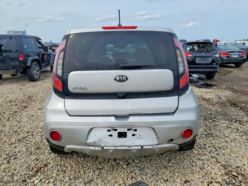 2017 KIA SOUL + 6