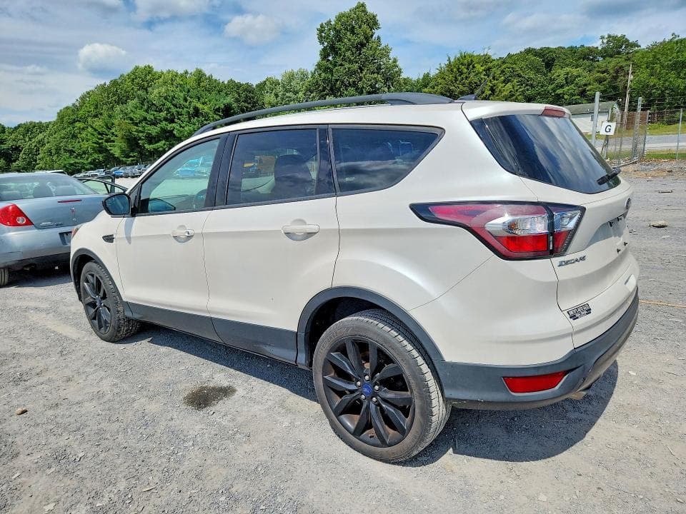 2017 FORD ESCAPE SE 2
