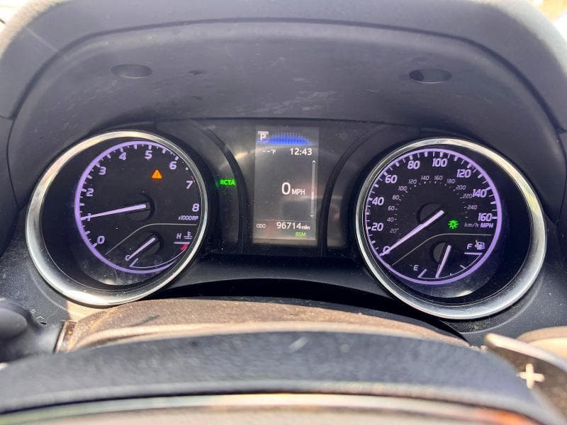 2019 TOYOTA CAMRY L 8