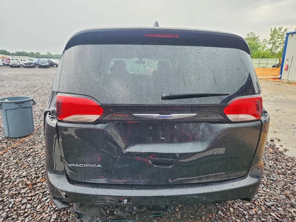2019 CHRYSLER PACIFICA TOURING L 6