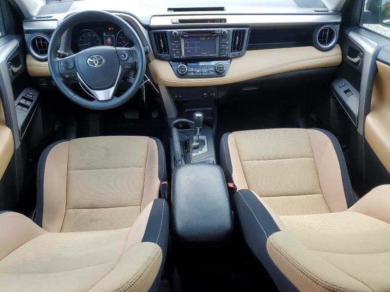 2017 TOYOTA RAV4 XLE 8