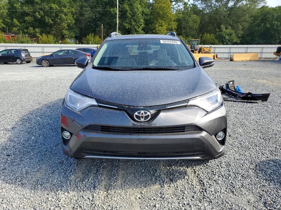 2018 TOYOTA RAV4 XLE 5