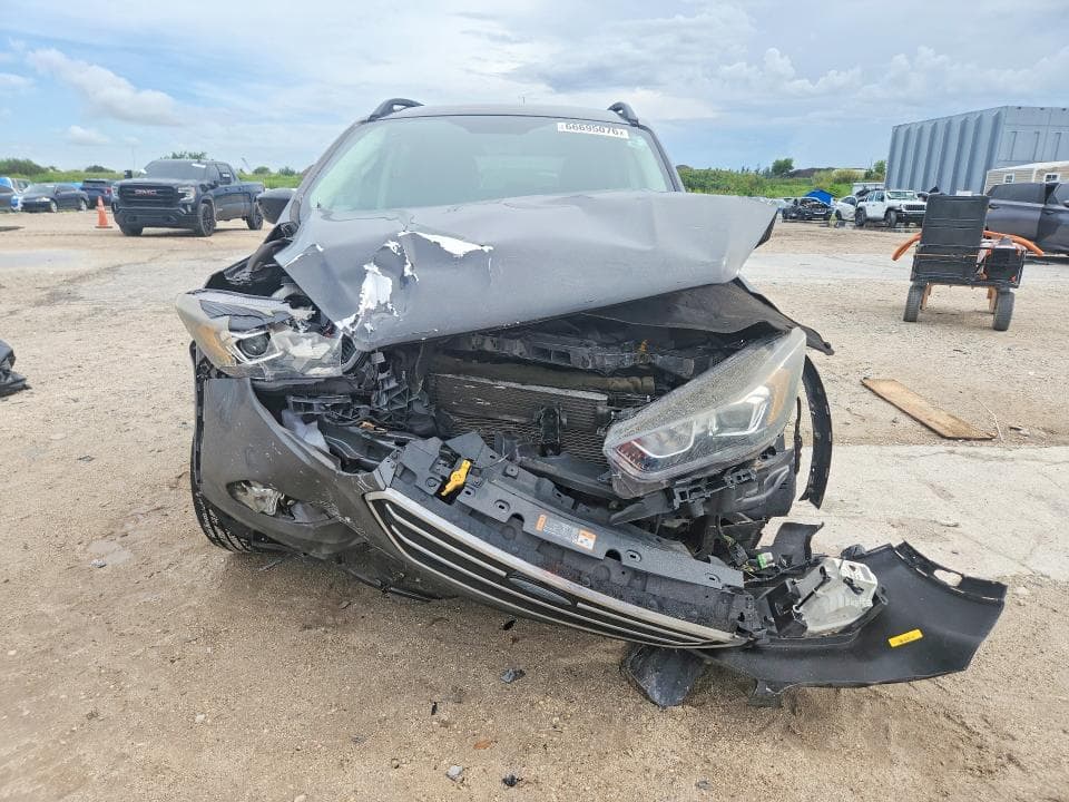 2018 FORD ESCAPE SE 5