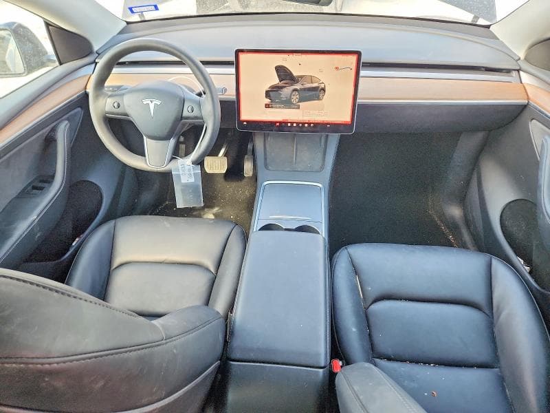 2024 TESLA MODEL Y 8