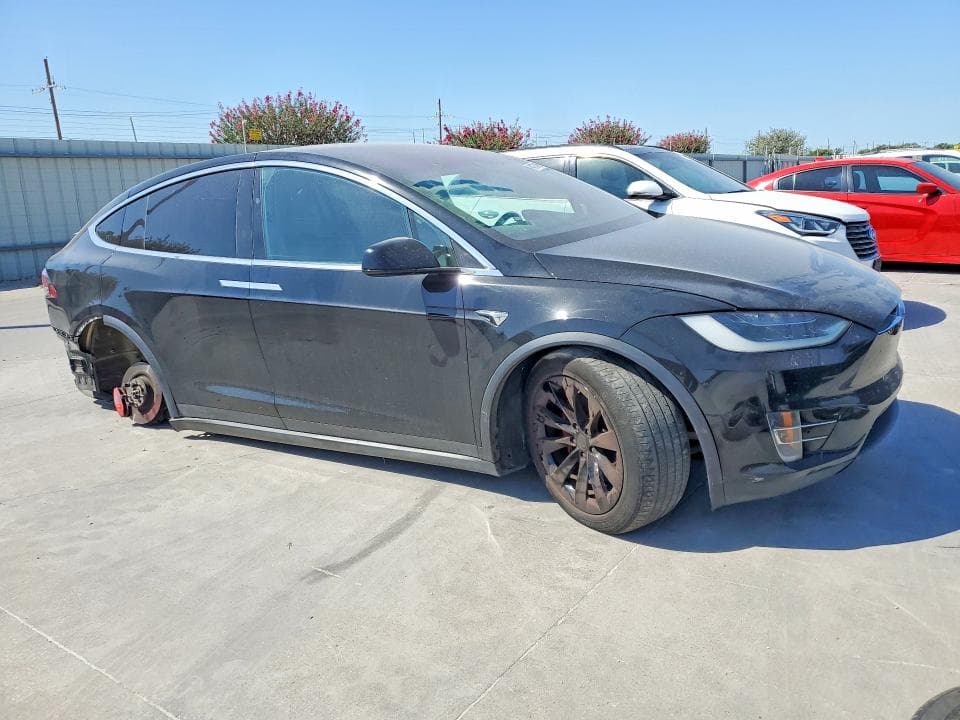 2018 TESLA MODEL X 4