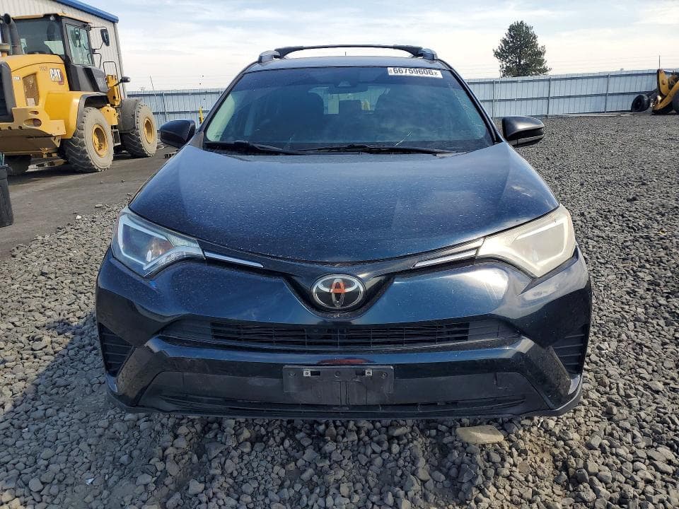 2018 TOYOTA RAV4 LE 5