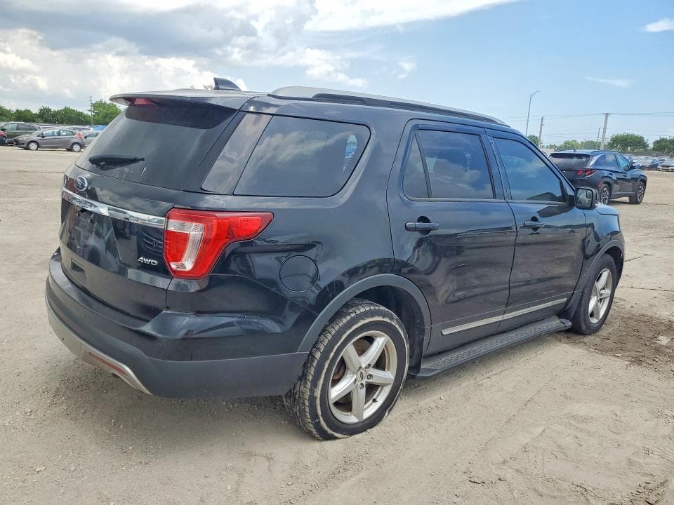 2017 FORD EXPLORER XLT 3