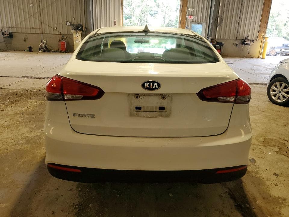 2017 KIA FORTE LX 6