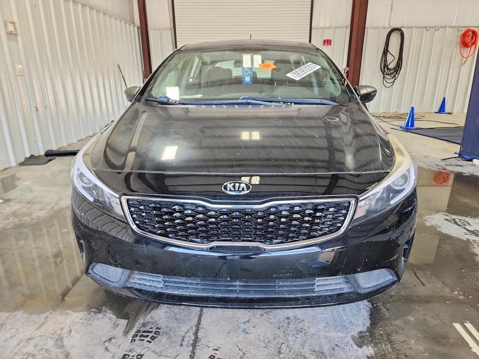 2017 KIA FORTE5 LX 5