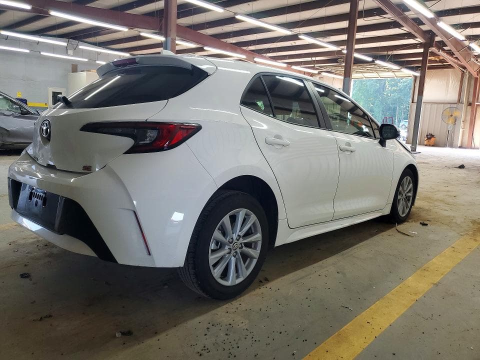 2024 TOYOTA COROLLA HATCHBACK SE 3