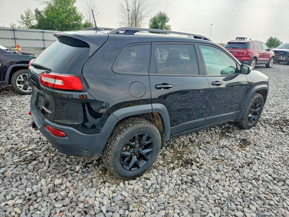 2017 JEEP CHEROKEE TRAILHAWK 3