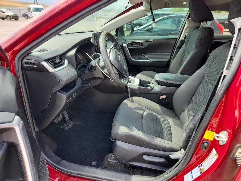 2021 TOYOTA RAV4 LE 7