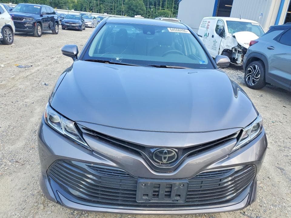 2019 TOYOTA CAMRY LE 5