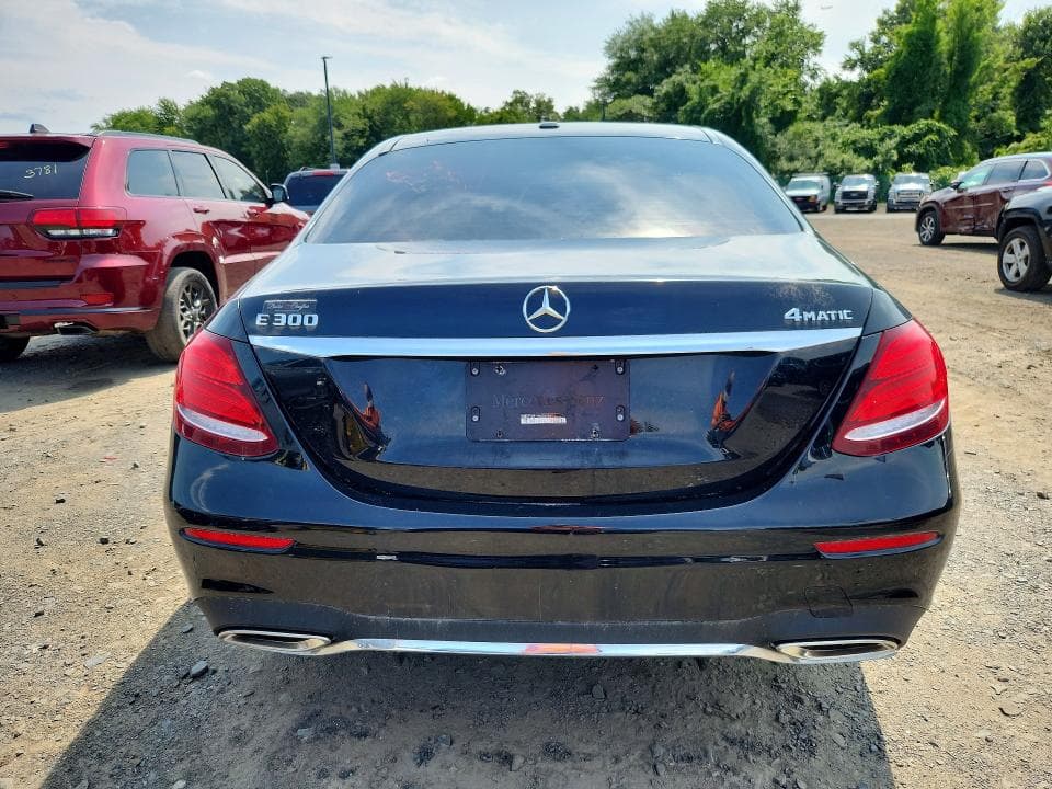 2017 MERCEDES-BENZ E 300 4MATIC 6