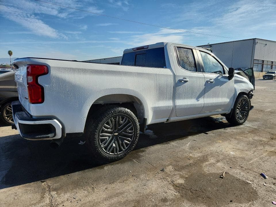 2020 CHEVROLET SILVERADO C1500 RST 3