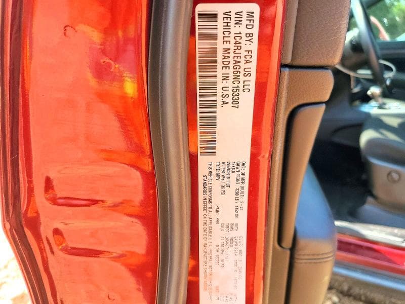 2022 JEEP GRAND CHEROKEE LAREDO E 13