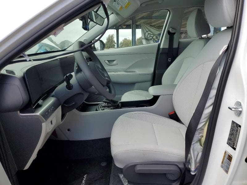 2025 HYUNDAI KONA SE 7