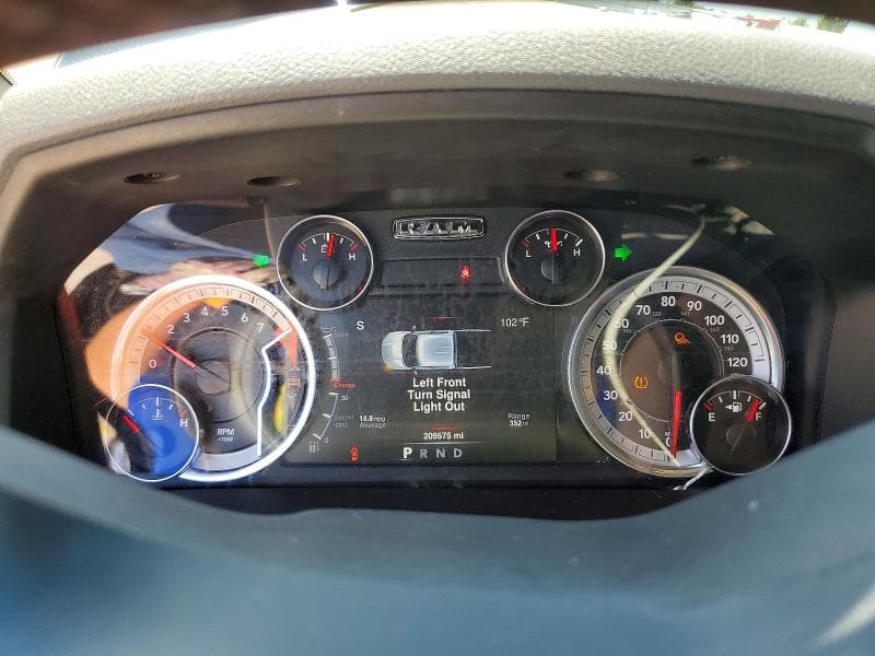 2019 RAM 1500 CLASSIC SLT 9