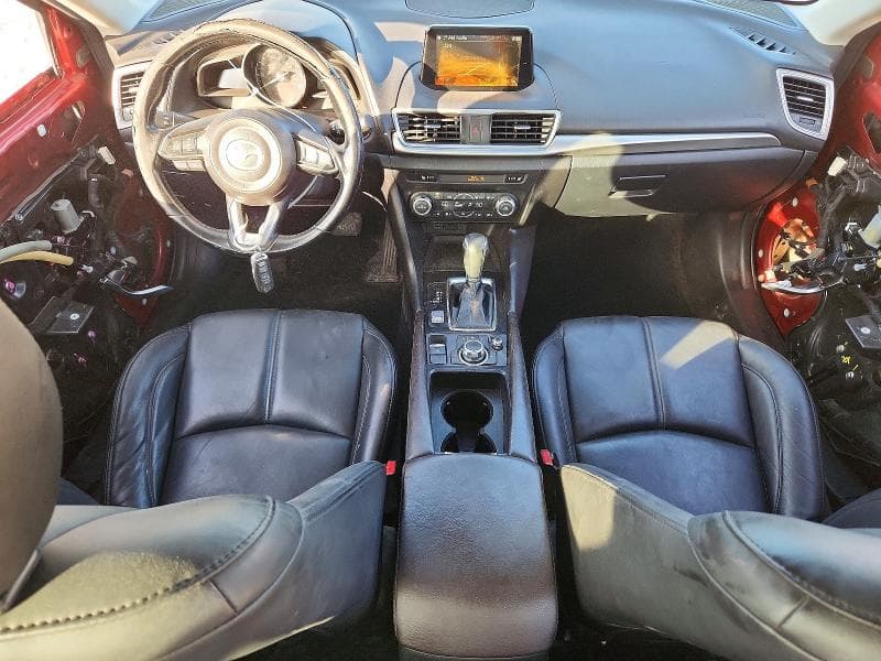2018 MAZDA 3 TOURING 8