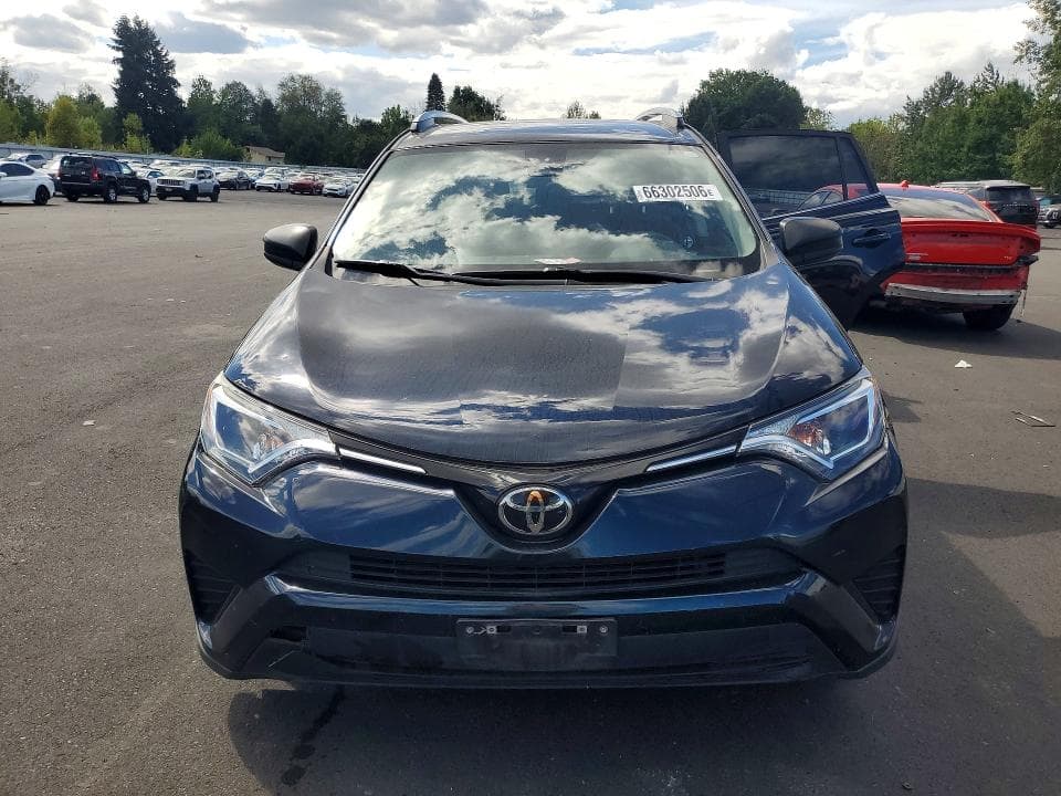 2018 TOYOTA RAV4 LE 5