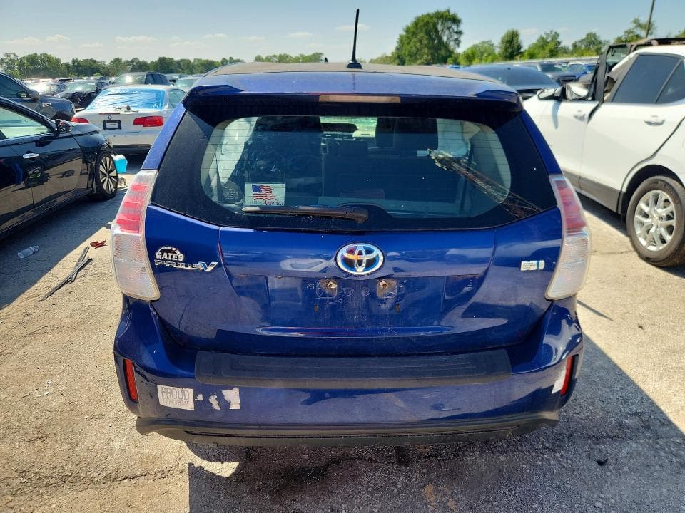 2017 TOYOTA PRIUS V THREE 6