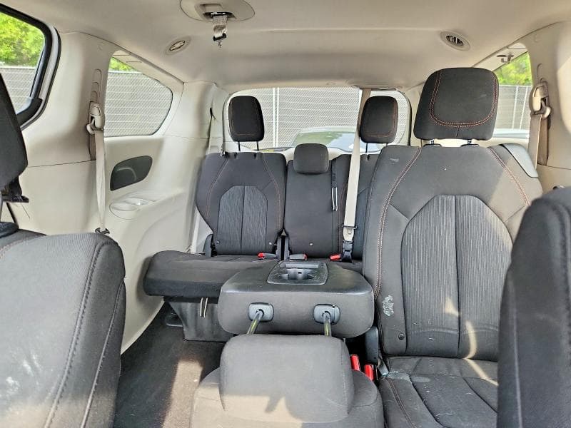 2017 CHRYSLER PACIFICA LX 10