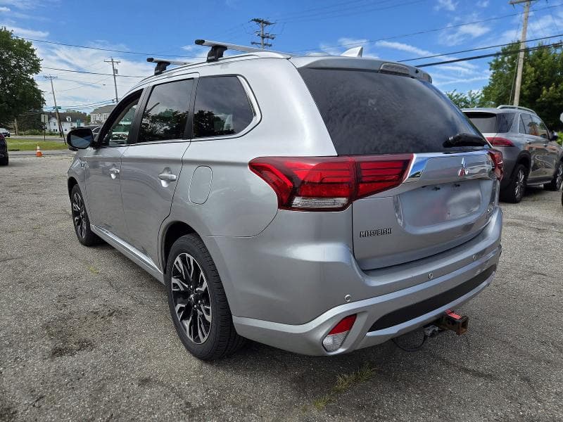 2018 MITSUBISHI OUTLANDER SE 3