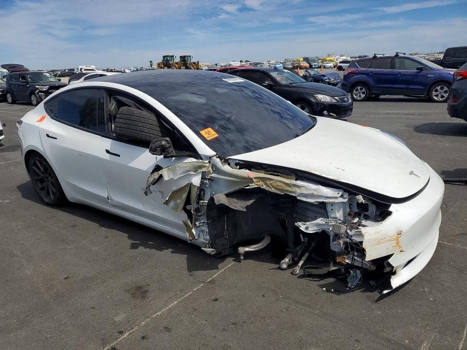 2023 TESLA MODEL 3 4