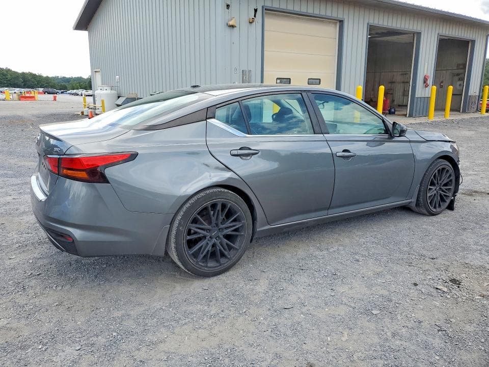 2019 NISSAN ALTIMA SR 3