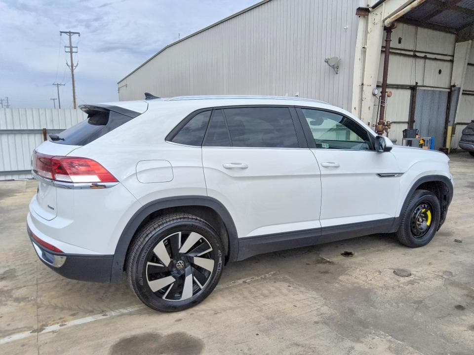 2025 VOLKSWAGEN ATLAS CROSS SPORT SE 3